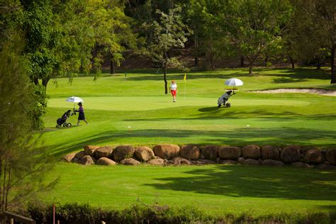 st lucia golf links brisbane.